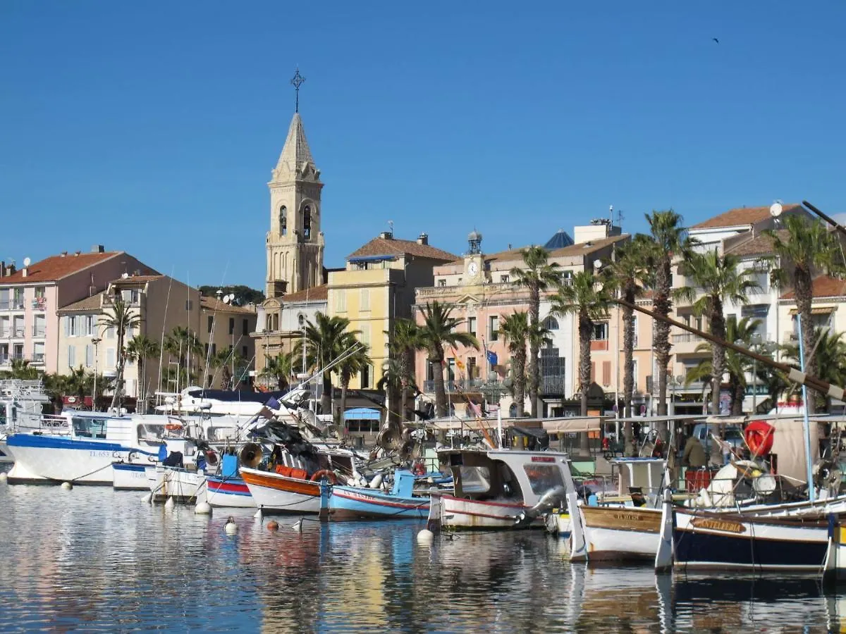 Apartment Les Terrasses By Interhome Sanary-sur-Mer Francja